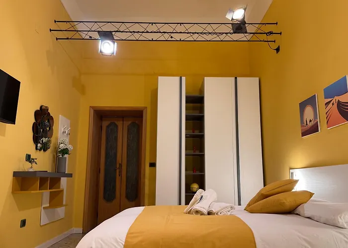 Casa Pica 18 * Nápoles