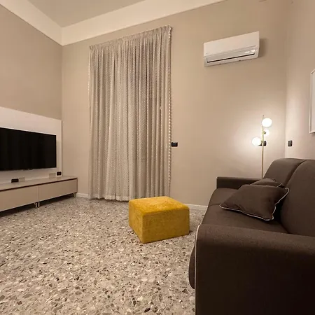 Casa Pica 18 * Neapol